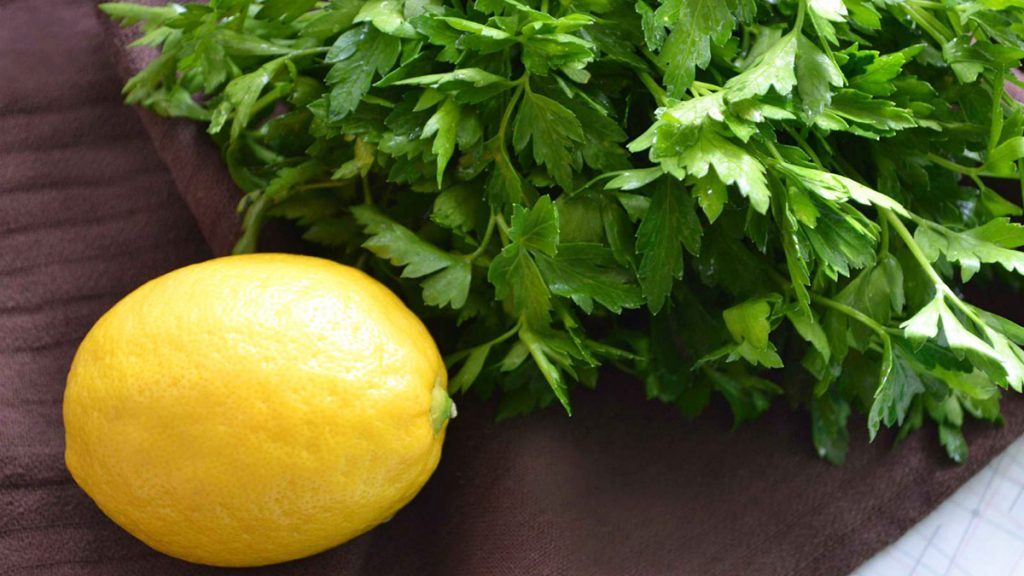 Majdanoz Me Limon Kund r Rrudhave Njollave Dhe Alergjive AgroWeb