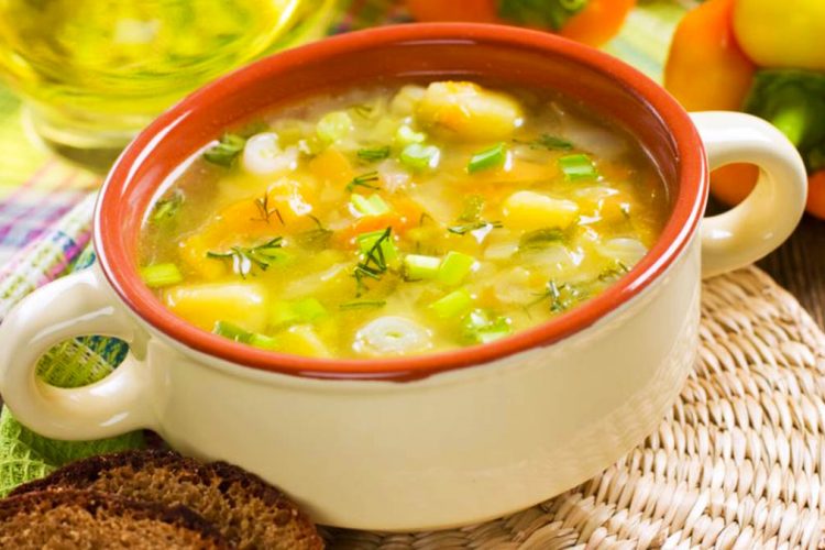 Supë me Perime të Stinës – E Lehtë plot Shëndet - AgroWeb